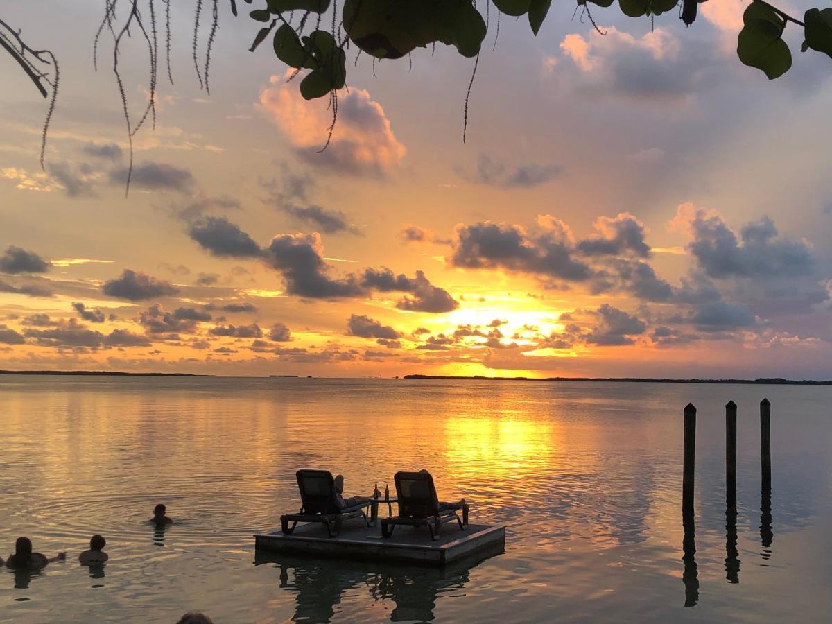 3 Top-Rated Central Hotels Close to Blue Fin Rock Harbor Marina