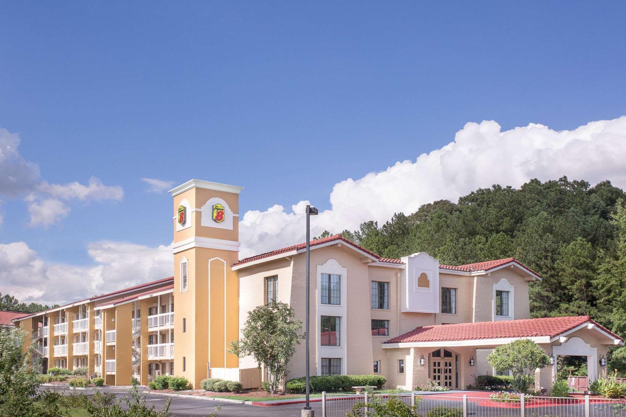 Where to Stay Near Wallace Park: 5 Budget Hotels in Austell